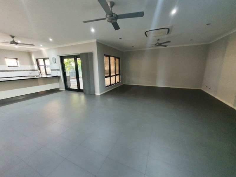 15 Ganbarr Street, Baynton WA 6714