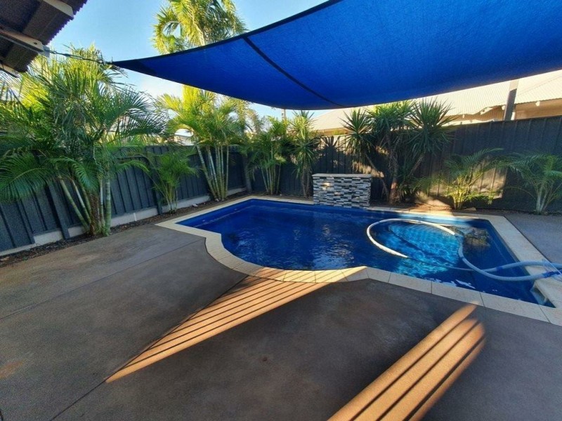 15 Ganbarr Street, Baynton WA 6714