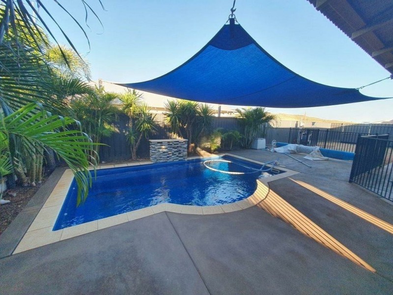 15 Ganbarr Street, Baynton WA 6714