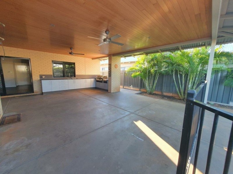 15 Ganbarr Street, Baynton WA 6714