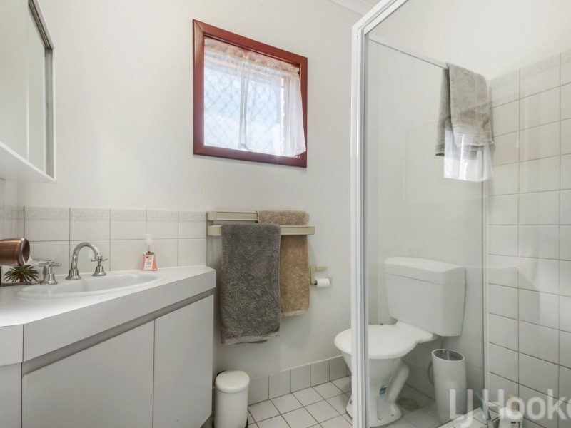 15 Campbell Crescent, Baynton WA 6714