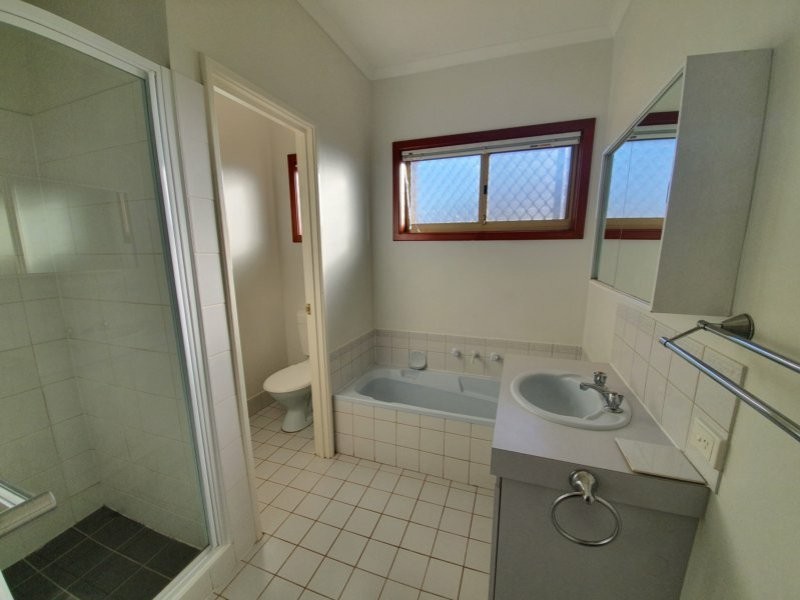 15 Campbell Crescent, Baynton WA 6714