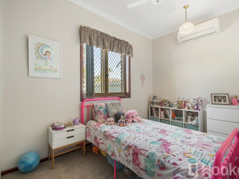 15 Campbell Crescent, Baynton WA 6714