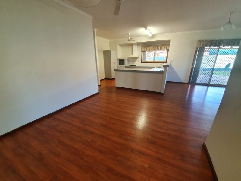 15 Campbell Crescent, Baynton WA 6714