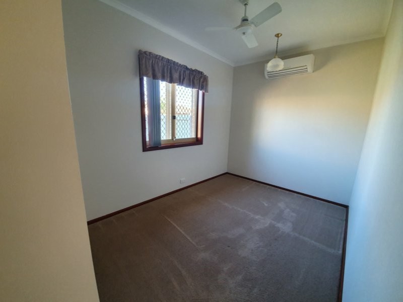 15 Campbell Crescent, Baynton WA 6714