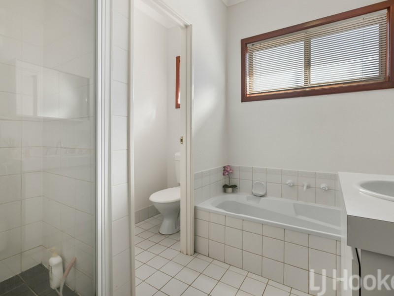 15 Campbell Crescent, Baynton WA 6714