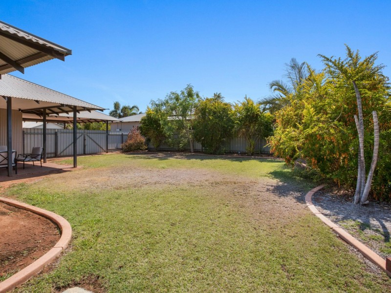 12 Armstrong Drive, Baynton WA 6714