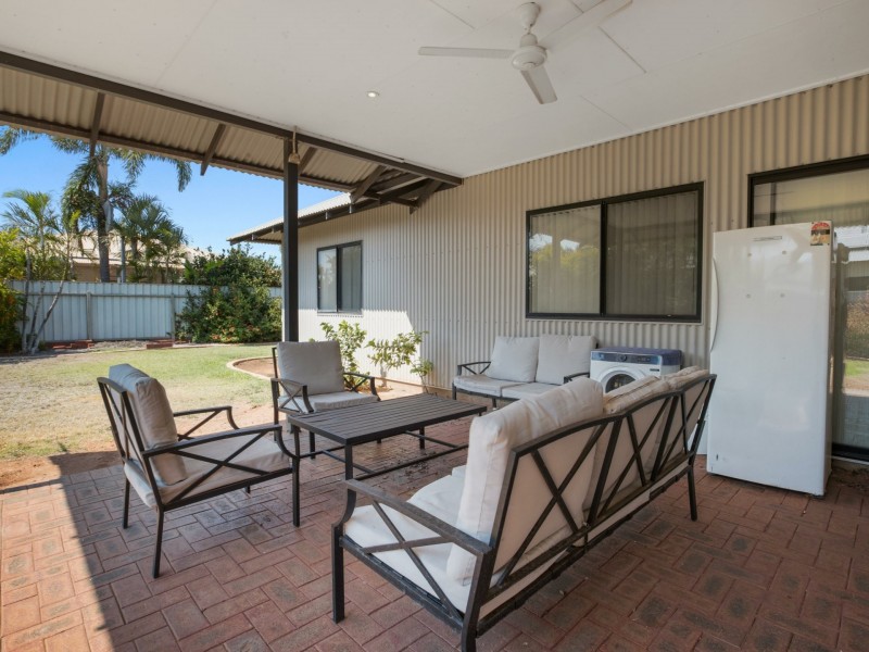 12 Armstrong Drive, Baynton WA 6714