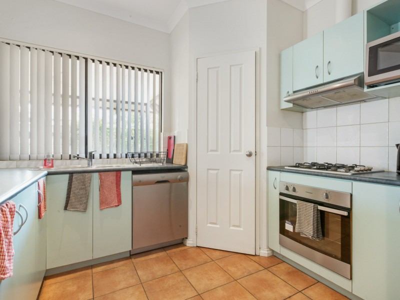 12 Armstrong Drive, Baynton WA 6714