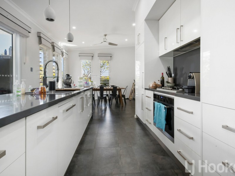 28 Prancing Avenue, Baynton WA 6714