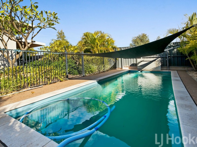 28 Prancing Avenue, Baynton WA 6714