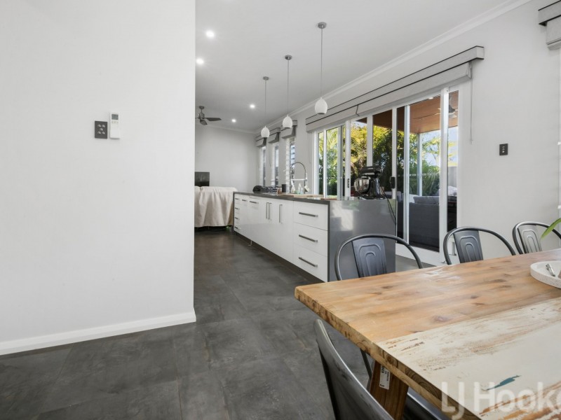 28 Prancing Avenue, Baynton WA 6714