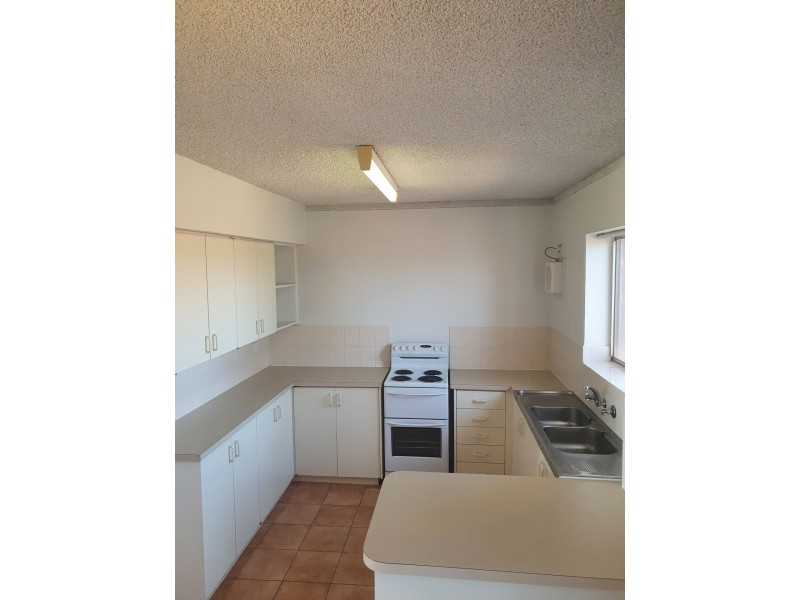 4/105 Hill Road, Dampier WA 6713