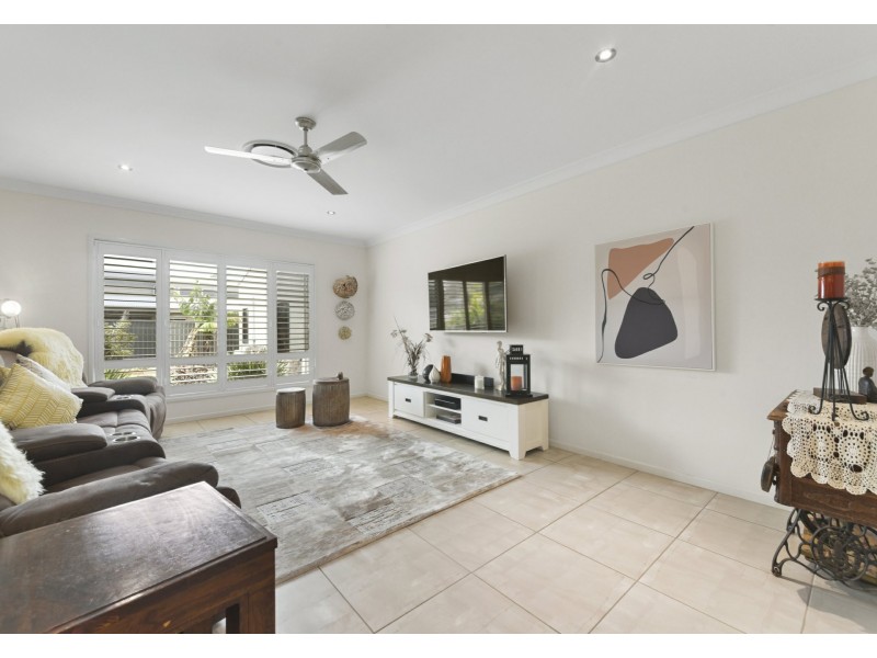 27 Nyamina Road, Baynton WA 6714