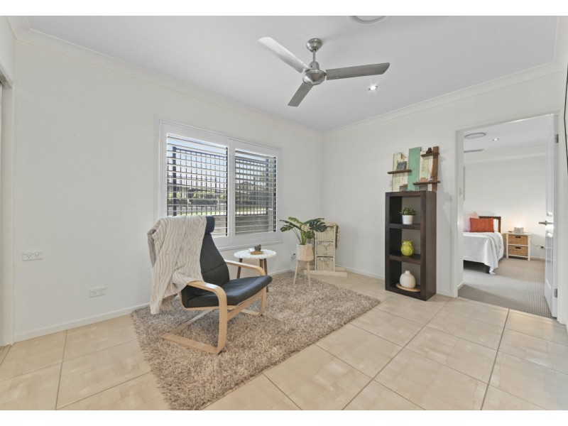27 Nyamina Road, Baynton WA 6714