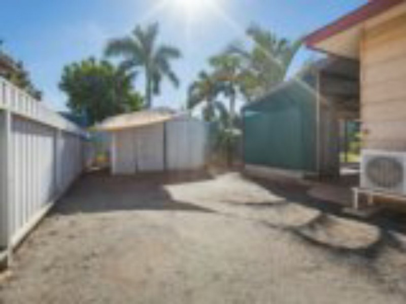4 Watts Place, Baynton WA 6714