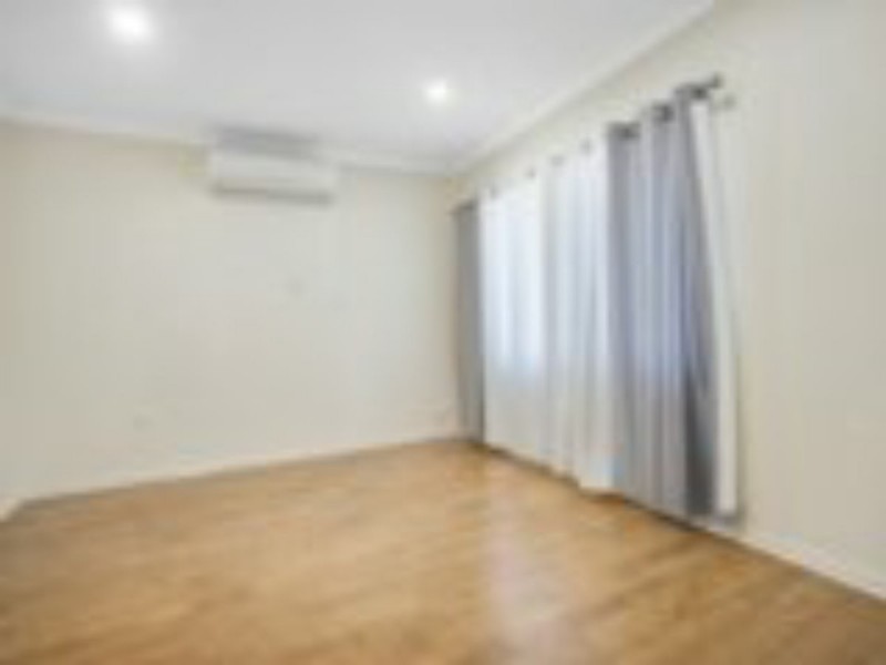 4 Watts Place, Baynton WA 6714