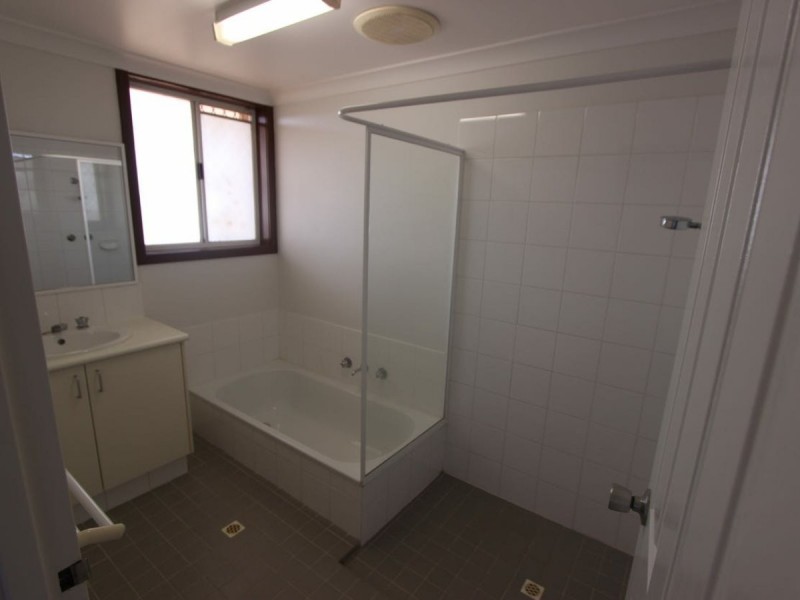 2 Hutton Court, Nickol WA 6714