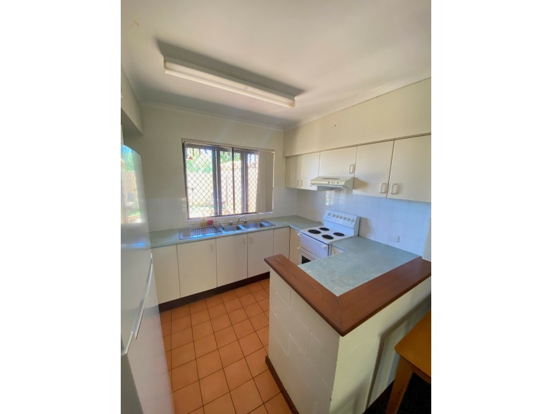 Unit 1/28 Strickland, Millars Well WA 6714