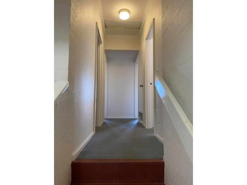 Unit 1/28 Strickland, Millars Well WA 6714