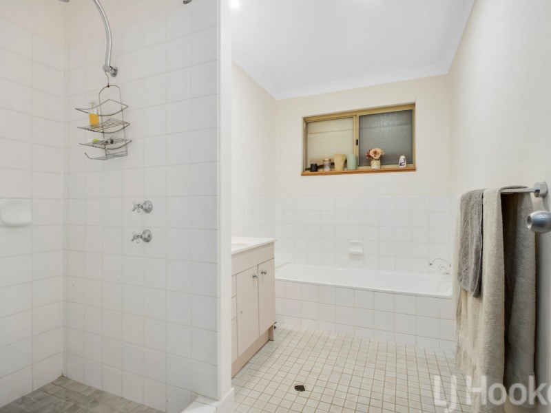 8A Comrie Court, Baynton WA 6714