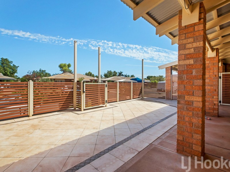 8A Comrie Court, Baynton WA 6714