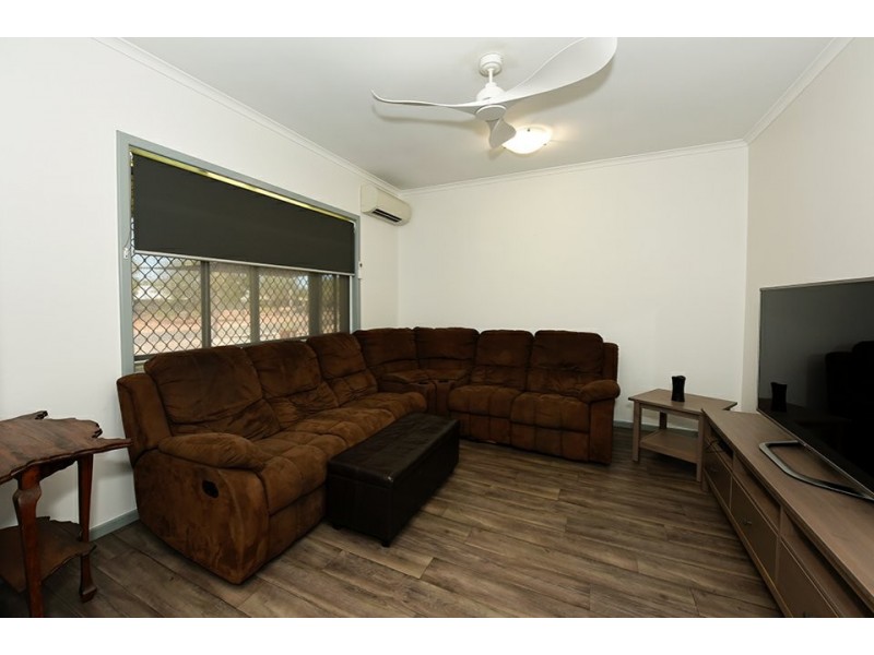 6 Parker Close, Baynton WA 6714