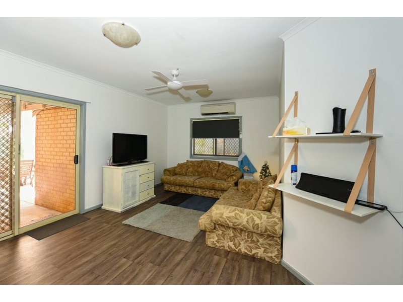 6 Parker Close, Baynton WA 6714