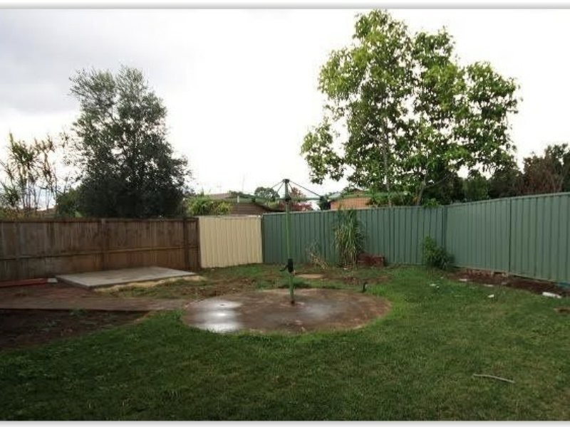 47 Lantana St, Macquarie Fields NSW 2564