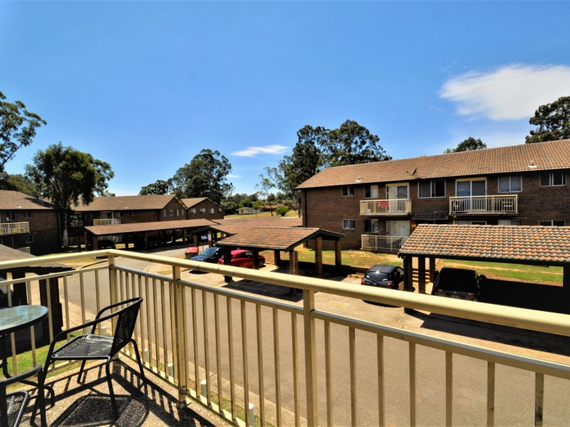 8/16 Derby street, Minto NSW 2566
