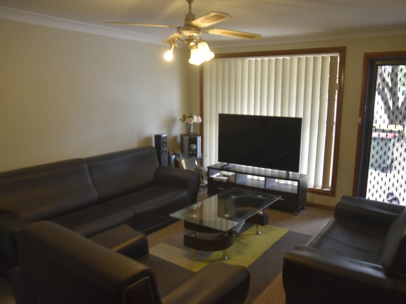 Villa 9/2 Bensley  Road, Macquarie Fields NSW 2564