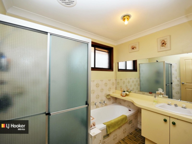 237 Eagleview Road, Minto NSW 2566