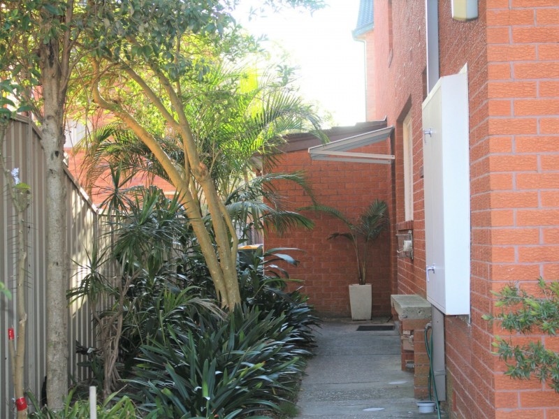 Unit 3/1 O’rourke Cres, Eastlakes NSW 2018