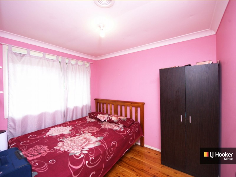 7 Campbell Close, Minto NSW 2566