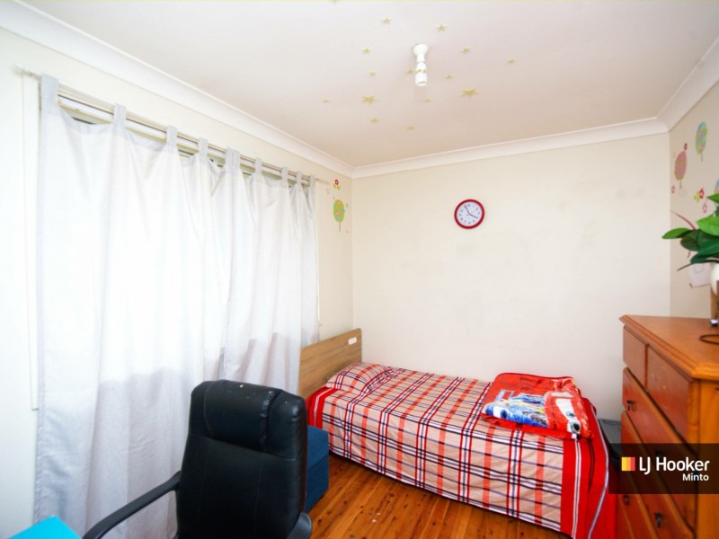 7 Campbell Close, Minto NSW 2566