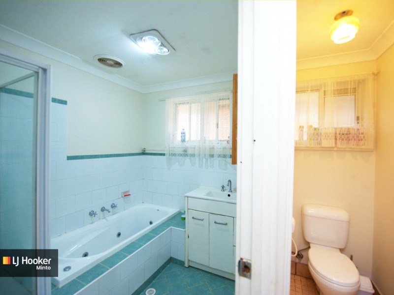 7 Campbell Close, Minto NSW 2566