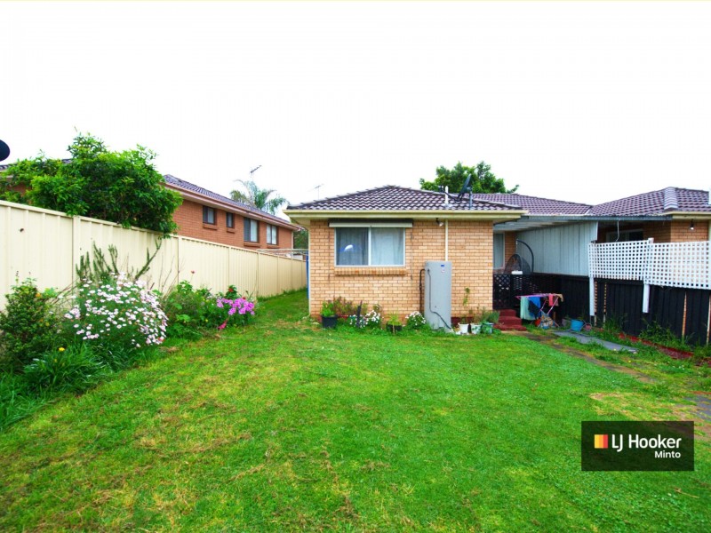 7 Campbell Close, Minto NSW 2566