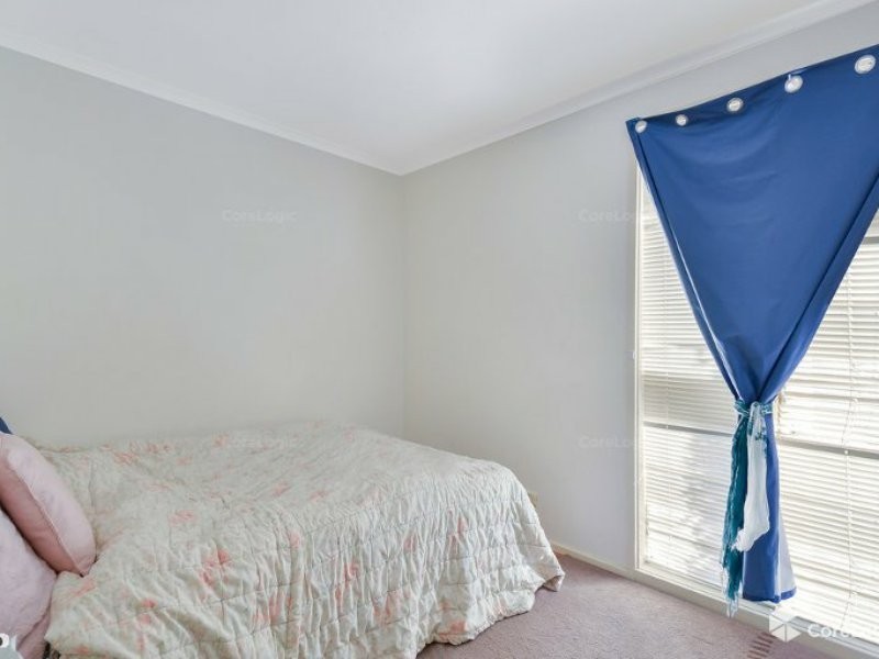 7 Lotus Place, Macquarie Fields NSW 2564