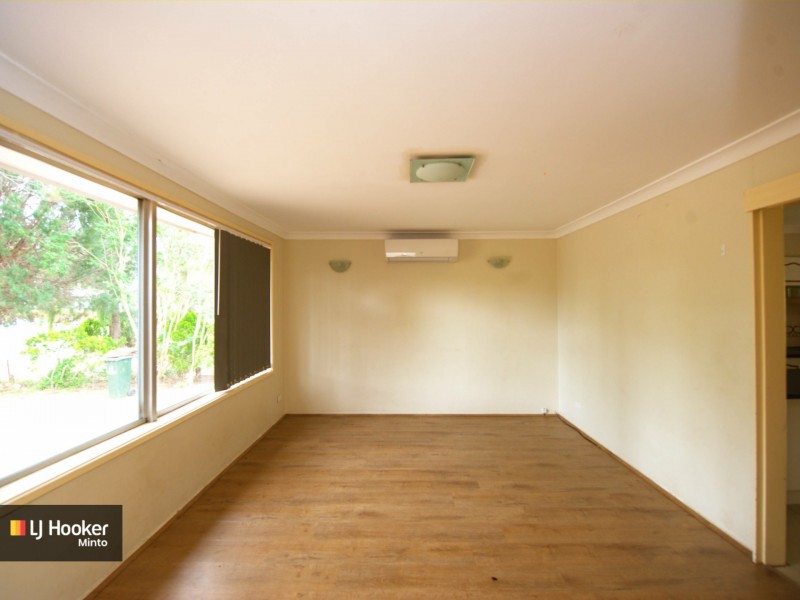 18 Alexander Crescent, Macquarie Fields NSW 2564