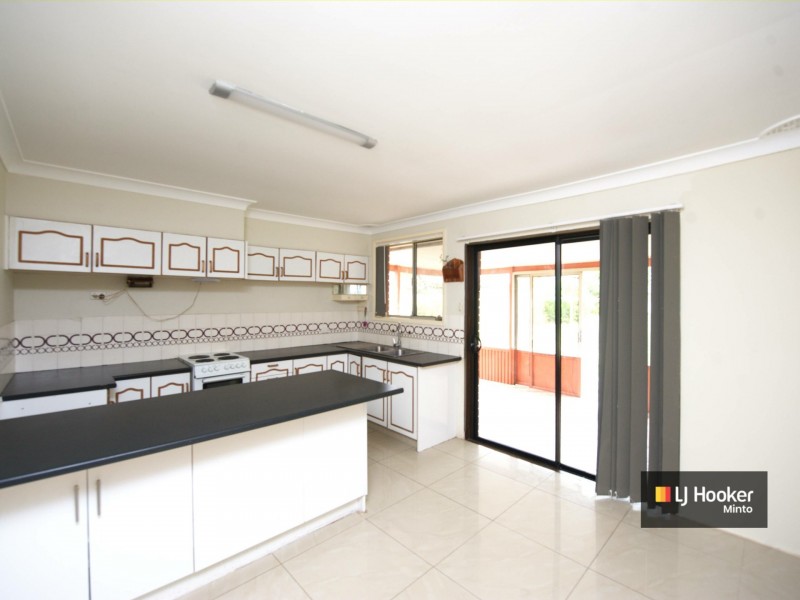 18 Alexander Crescent, Macquarie Fields NSW 2564