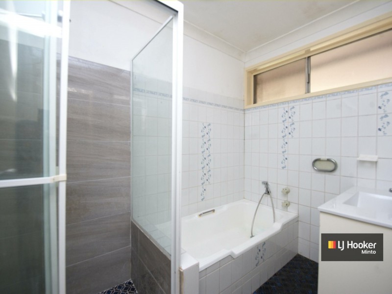 18 Alexander Crescent, Macquarie Fields NSW 2564