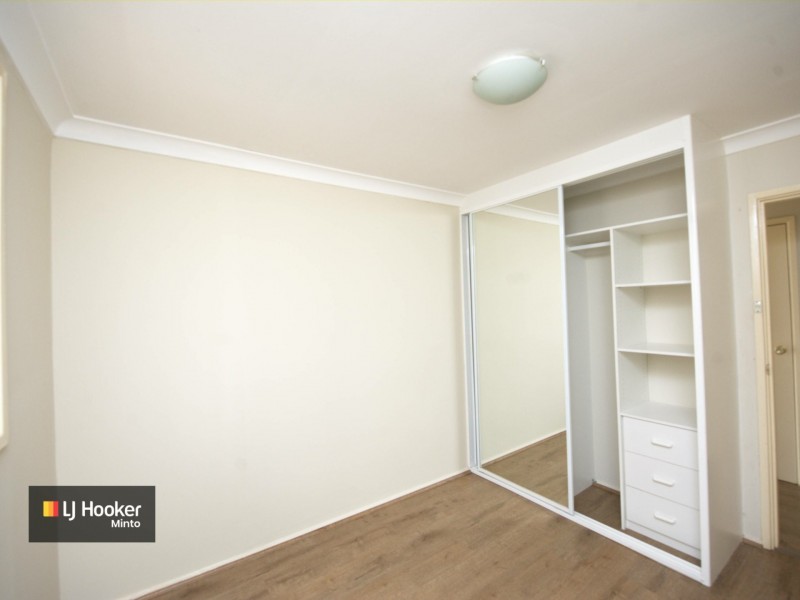 18 Alexander Crescent, Macquarie Fields NSW 2564