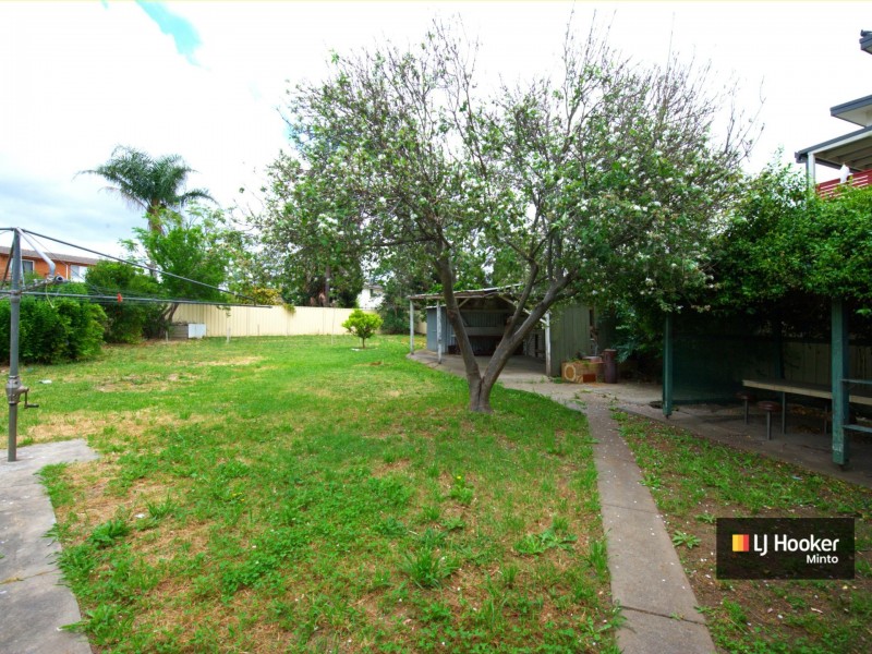 18 Alexander Crescent, Macquarie Fields NSW 2564