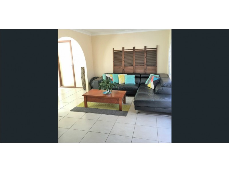 Villa 6/4 Mery Street, Macquarie Fields NSW 2564