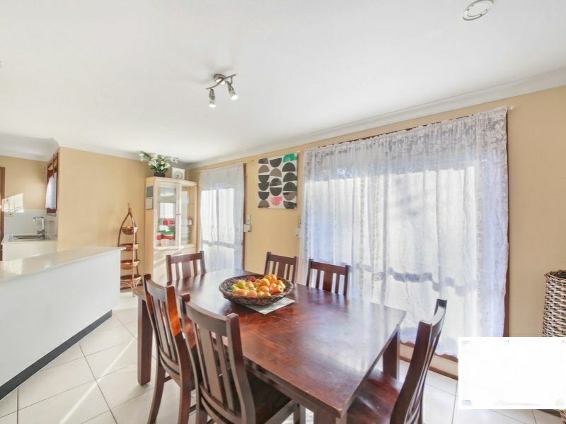 Villa 6/4 Mery Street, Macquarie Fields NSW 2564