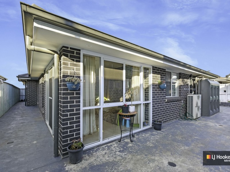 9 Pendergast Av, Minto NSW 2566