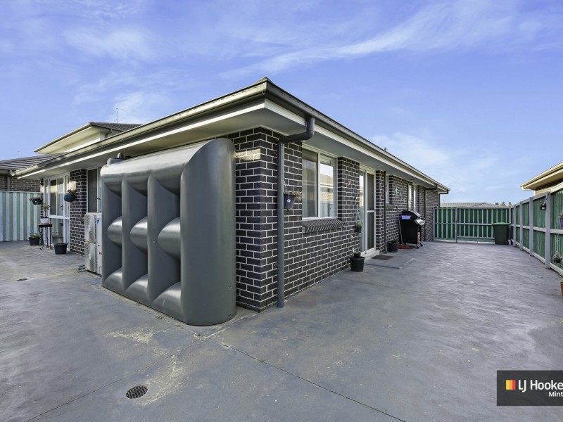9 Pendergast Av, Minto NSW 2566