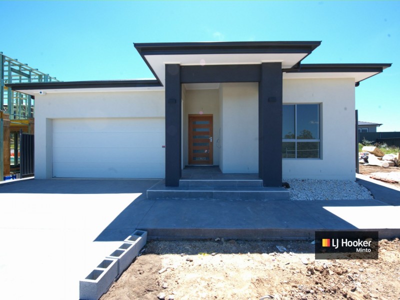 52 Poulton Terrace, Campbelltown NSW 2560