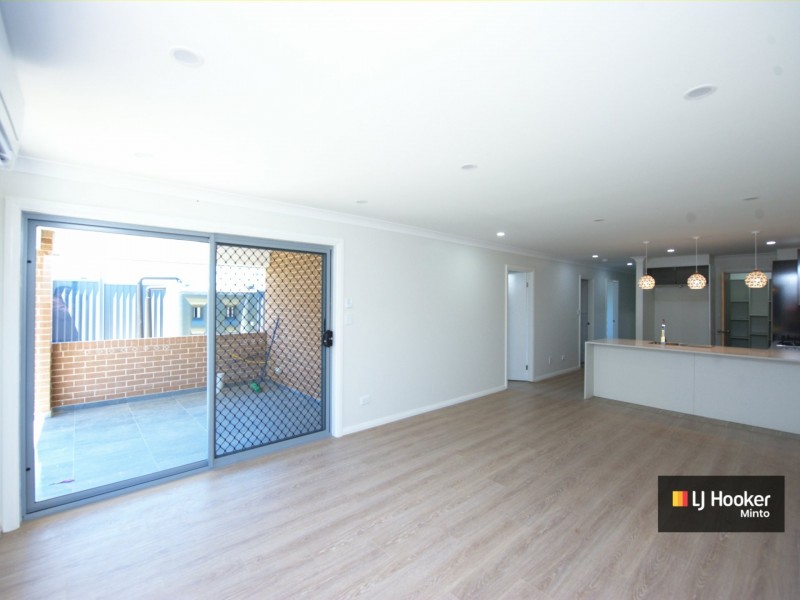 52 Poulton Terrace, Campbelltown NSW 2560