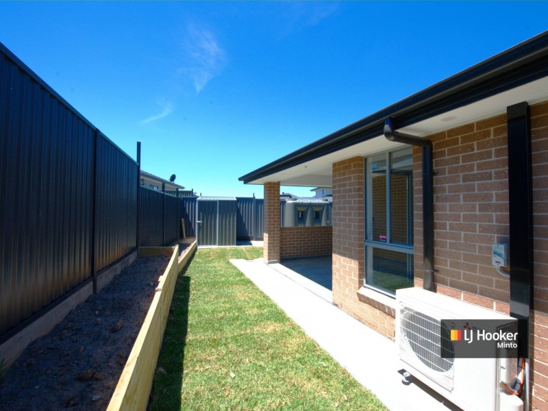 52 Poulton Terrace, Campbelltown NSW 2560